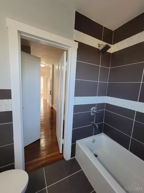 721 Chalfonte Pl, Cincinnati, OH 45229 photo 16