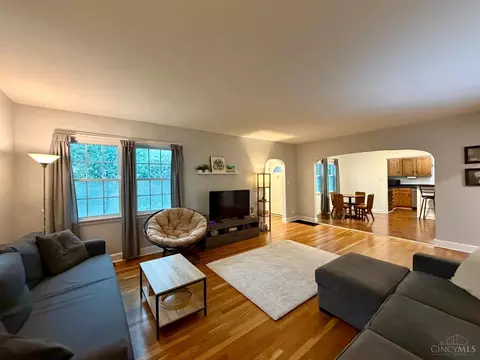 Living - 11560 Walnut St, Springdale, OH 45246 photo 2 of 3