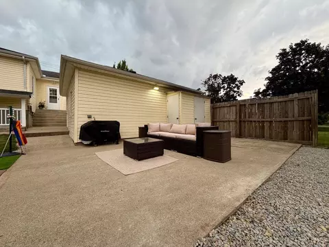 Exterior - 11560 Walnut St, Springdale, OH 45246 photo 11 of 18