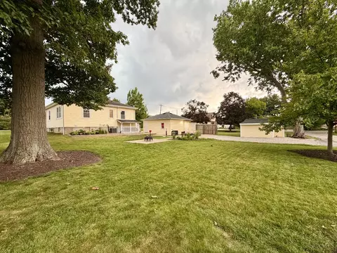 Exterior - 11560 Walnut St, Springdale, OH 45246 photo 15 of 18