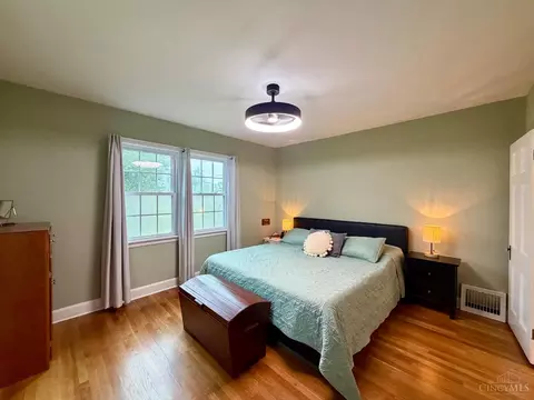 Bedroom - 11560 Walnut St, Springdale, OH 45246 photo 1 of 6