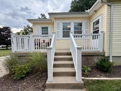 Exterior - 11560 Walnut St, Springdale, OH 45246 photo 2 of 18