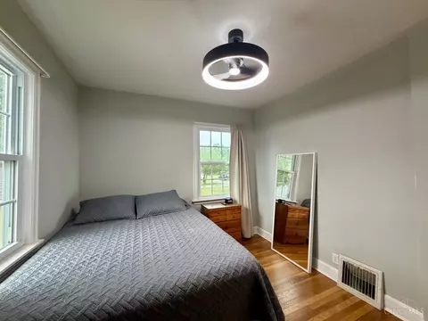 Bedroom - 11560 Walnut St, Springdale, OH 45246 photo 5 of 6