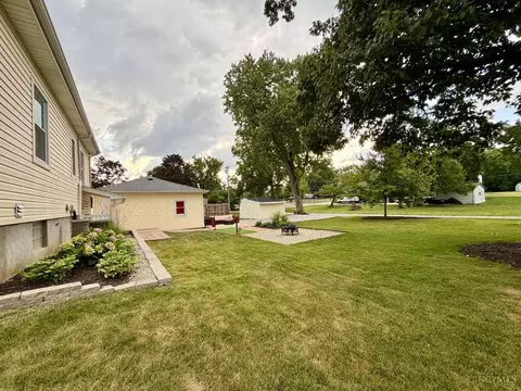 Exterior - 11560 Walnut St, Springdale, OH 45246 photo 16 of 18