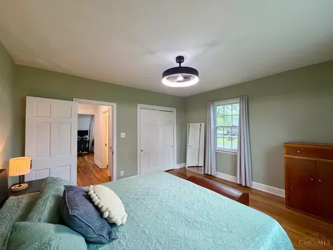Bedroom - 11560 Walnut St, Springdale, OH 45246 photo 3 of 6