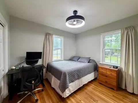 Bedroom - 11560 Walnut St, Springdale, OH 45246 photo 4 of 6