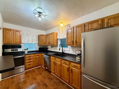Kitchen - 11560 Walnut St, Springdale, OH 45246 photo 1 of 5
