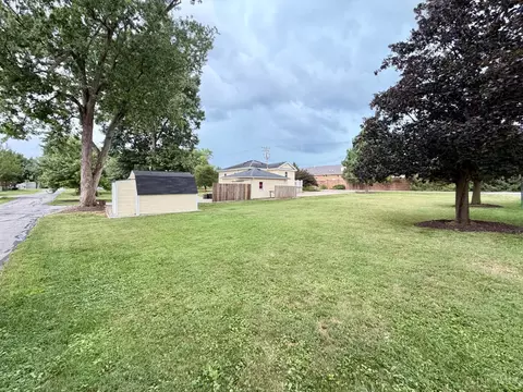 Exterior - 11560 Walnut St, Springdale, OH 45246 photo 7 of 18