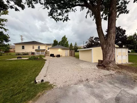 Exterior - 11560 Walnut St, Springdale, OH 45246 photo 8 of 18