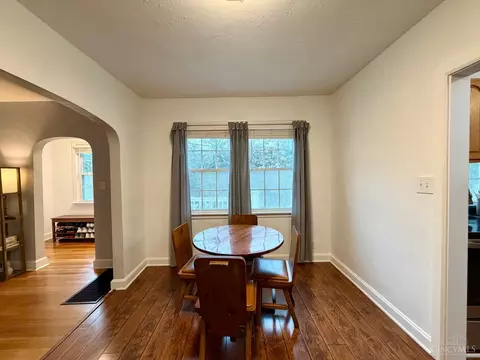 Dining - 11560 Walnut St, Springdale, OH 45246 photo 5 of 5