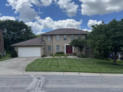 8295 Beckett Station Dr, West Chester, OH 45069