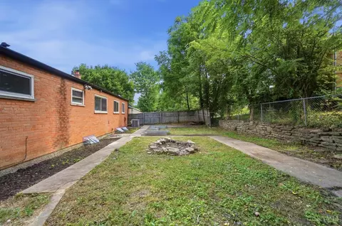 Exterior - 8844 Mockingbird Ln, Cincinnati, OH 45231 photo 9 of 11