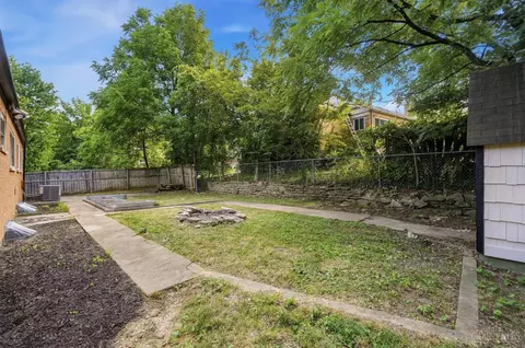 Exterior - 8844 Mockingbird Ln, Cincinnati, OH 45231 photo 10 of 11