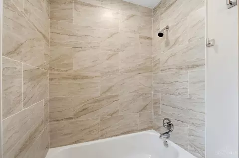 Bath - 8844 Mockingbird Ln, Cincinnati, OH 45231 photo 6 of 6
