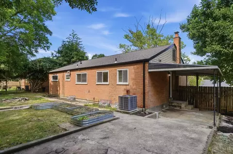 Exterior - 8844 Mockingbird Ln, Cincinnati, OH 45231 photo 7 of 11