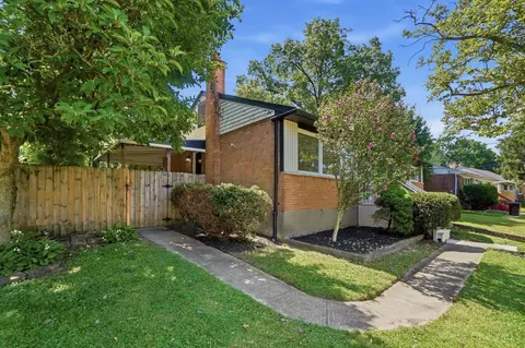 Exterior - 8844 Mockingbird Ln, Cincinnati, OH 45231 photo 3 of 11
