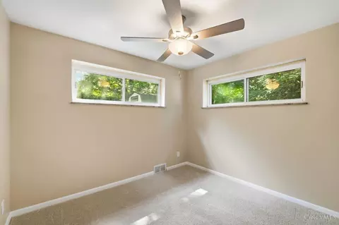 Bedroom - 8844 Mockingbird Ln, Cincinnati, OH 45231 photo 3 of 6