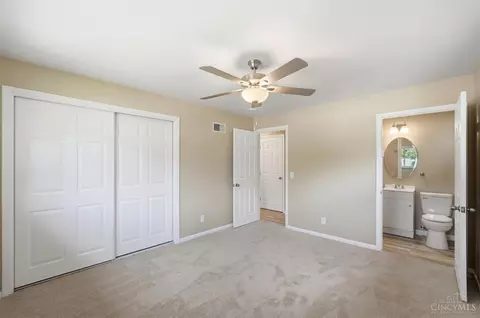 Bedroom - 8844 Mockingbird Ln, Cincinnati, OH 45231 photo 2 of 6
