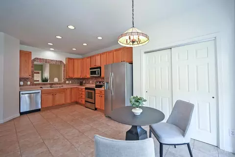 Kitchen - 363 Delaware Dr, Hamilton Township, OH 45039 photo 2 of 2