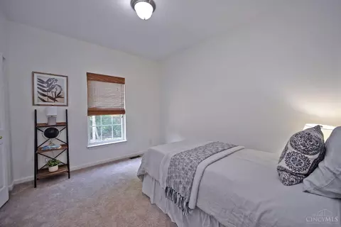 Bedroom - 363 Delaware Dr, Hamilton Township, OH 45039 photo 4 of 5