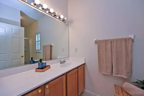 Bath - 363 Delaware Dr, Hamilton Township, OH 45039 photo 1 of 5