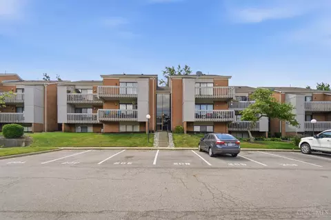 1120 Eagle Feather Cir, Dayton, OH 45449