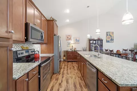 Kitchen - 539 Miami Trce, Harrison, OH 45030 photo 3 of 5