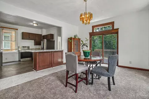 Dining - 934 Sunset Ave, Cincinnati, OH 45205 photo 1 of 2
