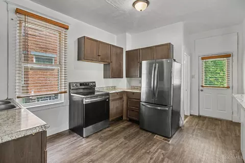 Kitchen - 934 Sunset Ave, Cincinnati, OH 45205 photo 1 of 1