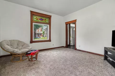 Living - 934 Sunset Ave, Cincinnati, OH 45205 photo 1 of 1
