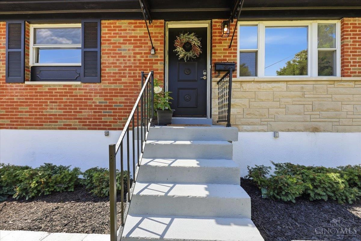 519 Norway Ave, Cincinnati, OH 45229 photo 3