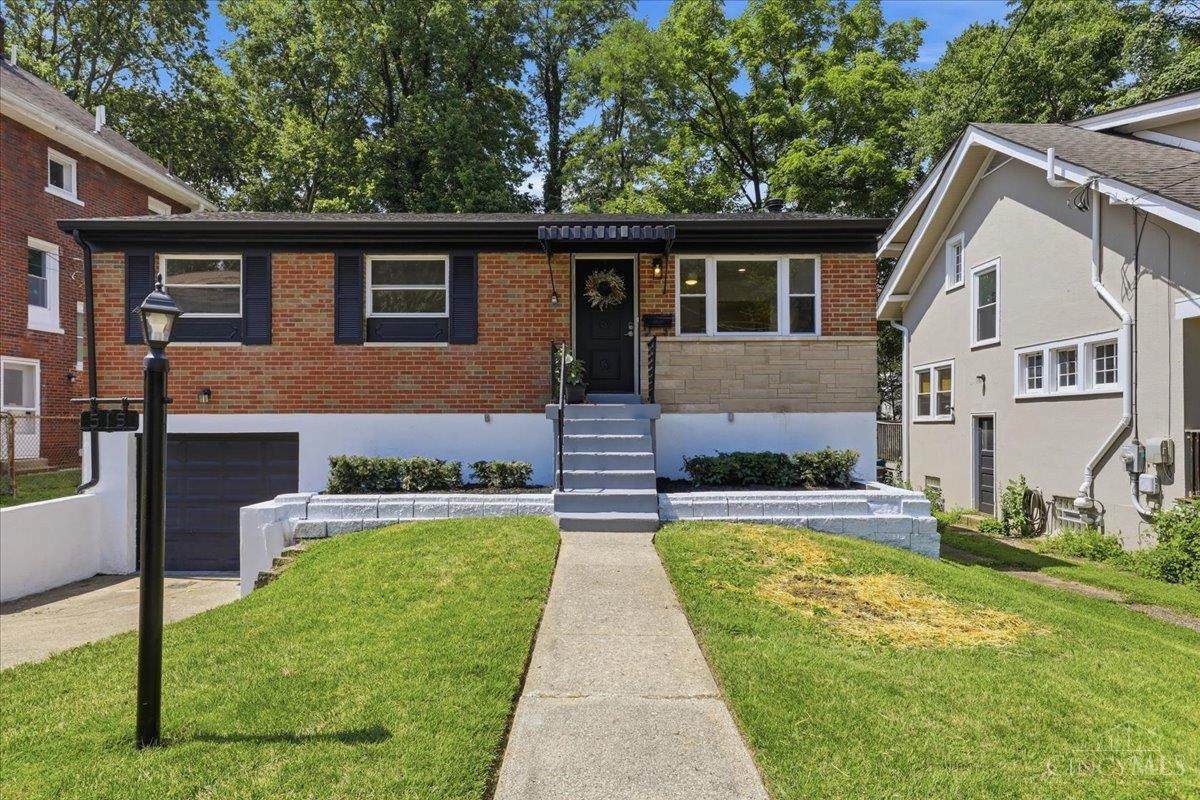 519 Norway Ave, Cincinnati, OH 45229 photo 2