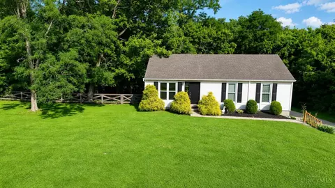 20938 Lakeview Dr, Lawrenceburg, IN 47025