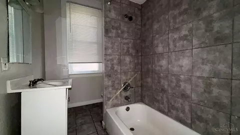 2478 Paris St, Cincinnati, OH 45219 photo 13