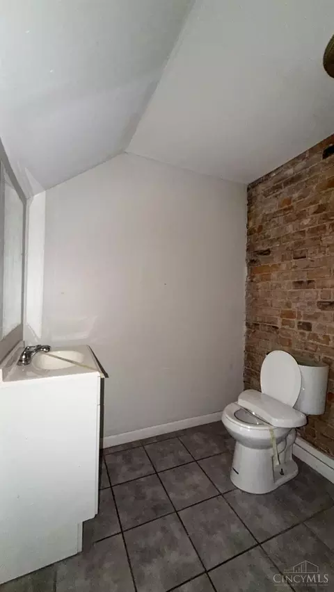 2478 Paris St, Cincinnati, OH 45219 photo 37
