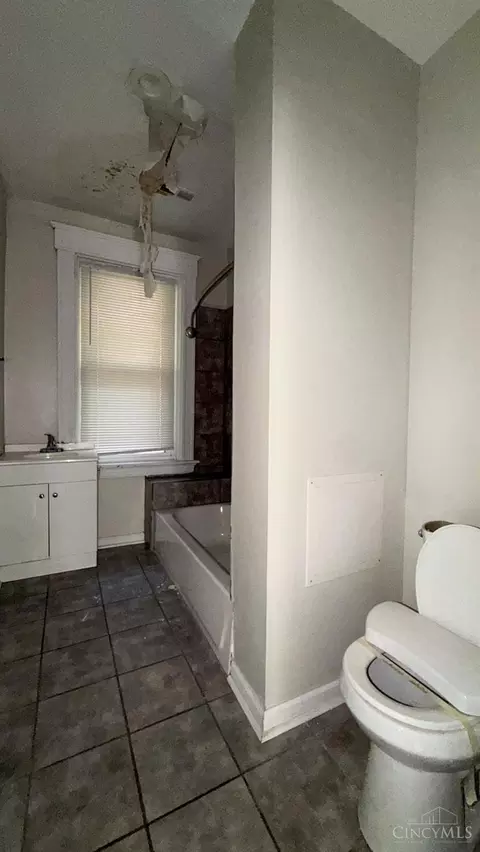 2478 Paris St, Cincinnati, OH 45219 photo 28