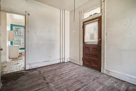 7126 River Rd, Cincinnati, OH 45233 photo 2