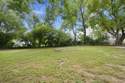Exterior - 1411 Summit Rd, Cincinnati, OH 45237 photo 4 of 4