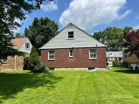 5153 Highview Dr, Cincinnati, OH 45238 photo 3