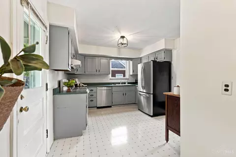 Kitchen - 3089 Neisel Ave, Cincinnati, OH 45248 photo 1 of 3