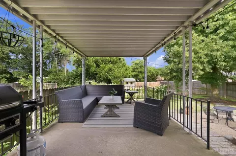 Exterior - 3089 Neisel Ave, Cincinnati, OH 45248 photo 5 of 15