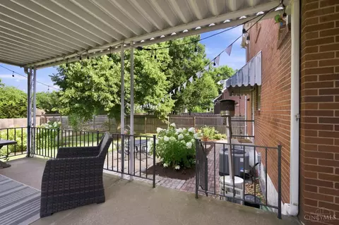 Exterior - 3089 Neisel Ave, Cincinnati, OH 45248 photo 4 of 15
