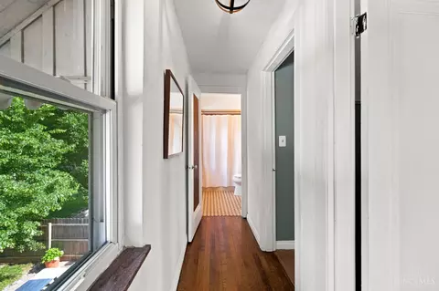 Entry Way - 3089 Neisel Ave, Cincinnati, OH 45248 photo 2 of 2