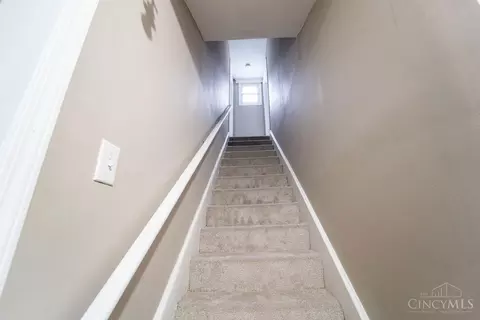Entry Way - 1619 Powers St, Cincinnati, OH 45223 photo 2 of 2