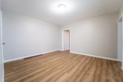 Living - 1619 Powers St, Cincinnati, OH 45223 photo 2 of 4
