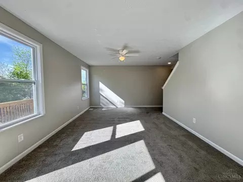 Living - 2905 Pine Leaf Ct, Hamilton, OH 45013 photo 1 of 5