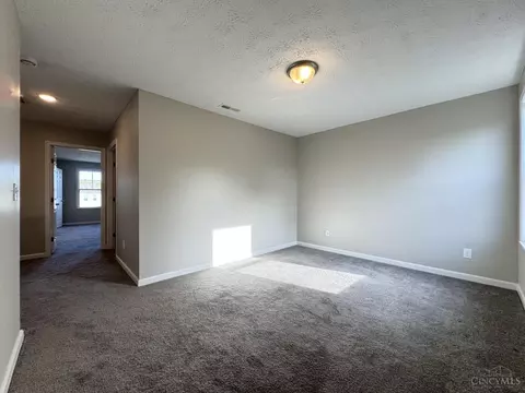 Bedroom - 2905 Pine Leaf Ct, Hamilton, OH 45013 photo 1 of 14