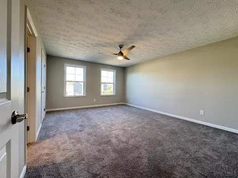 Bedroom - 2905 Pine Leaf Ct, Hamilton, OH 45013 photo 5 of 14