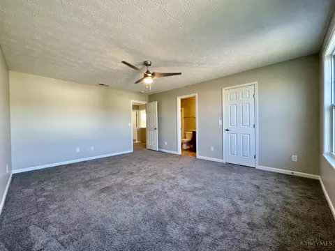 Bedroom - 2905 Pine Leaf Ct, Hamilton, OH 45013 photo 6 of 14