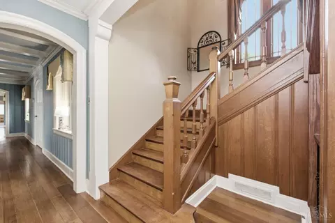Entry Way - 7803 Ayers Rd, Cincinnati, OH 45255 photo 6 of 7